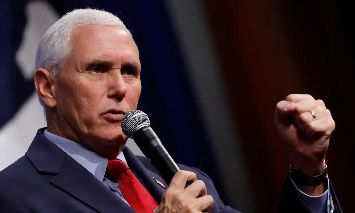 Cuu Pho tong thong My neu goc nhin ve vu bao loan Doi Capitol hinh anh