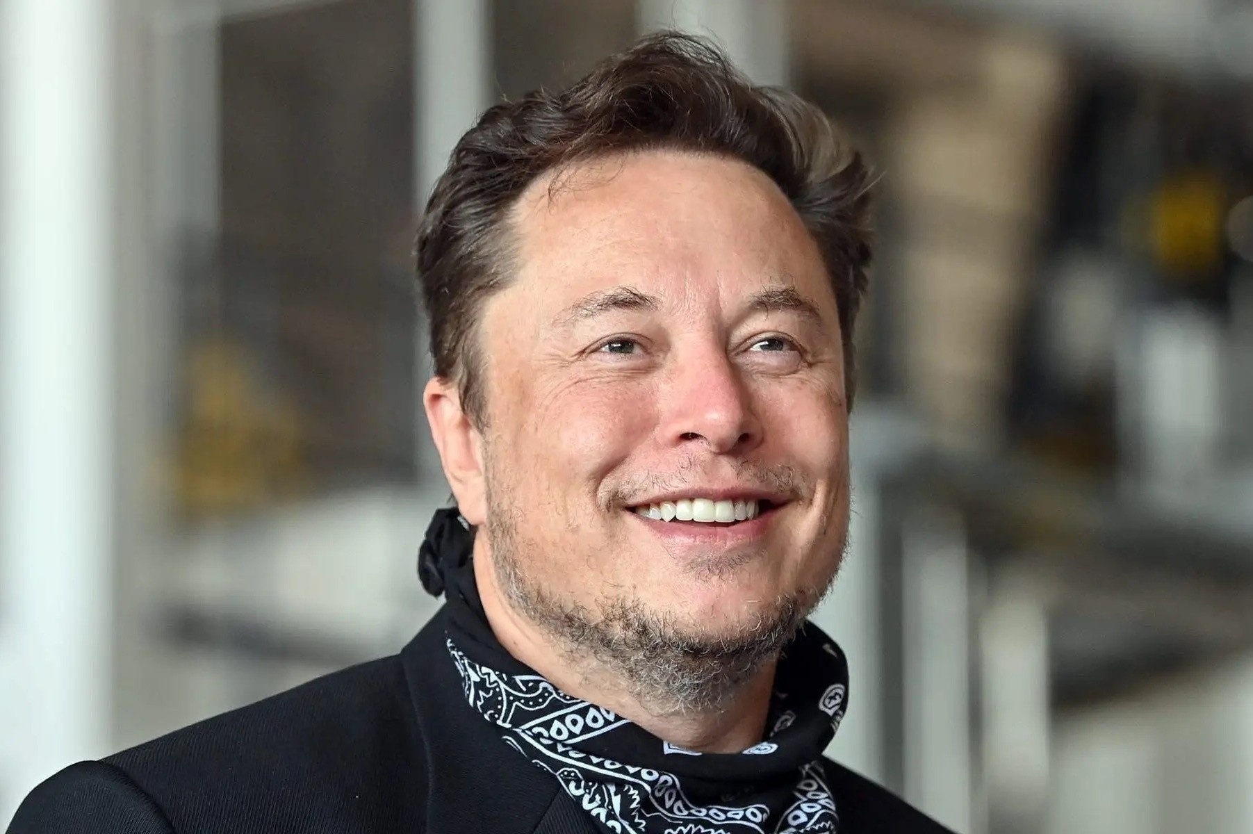 Elon Musk van lac quan khi Twitter hon loan hinh anh