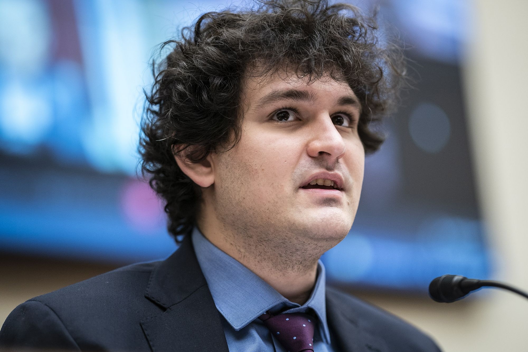 Thai do ky la cua me Sam Bankman-Fried hinh anh