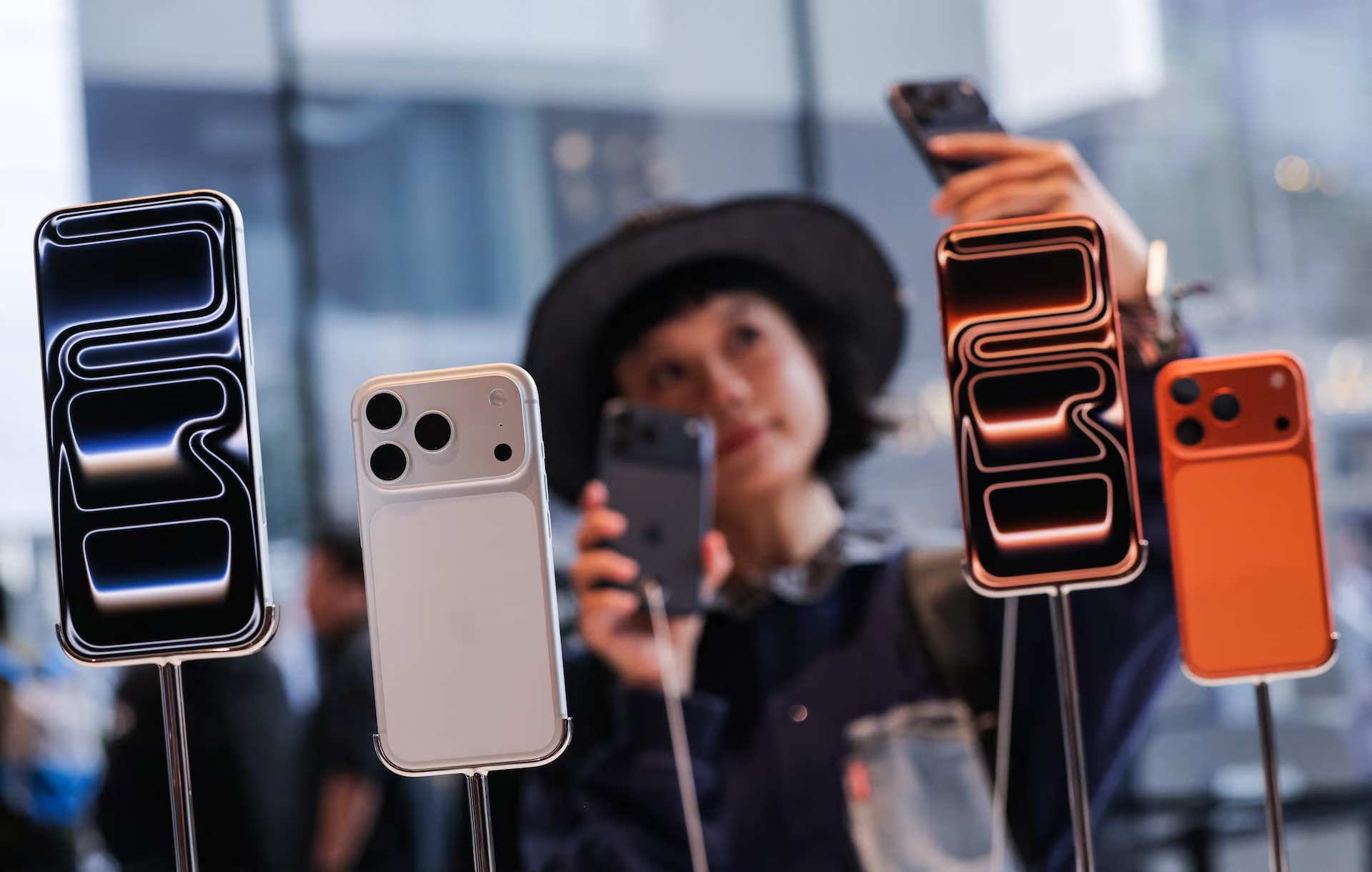 iPhone lap ky luc, Samsung cung huong loi hinh anh