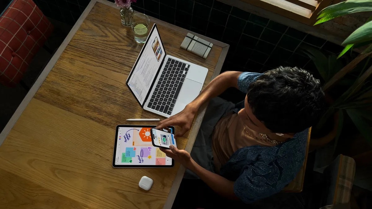 Apple am tham bien loat MacBook thanh do co hinh anh