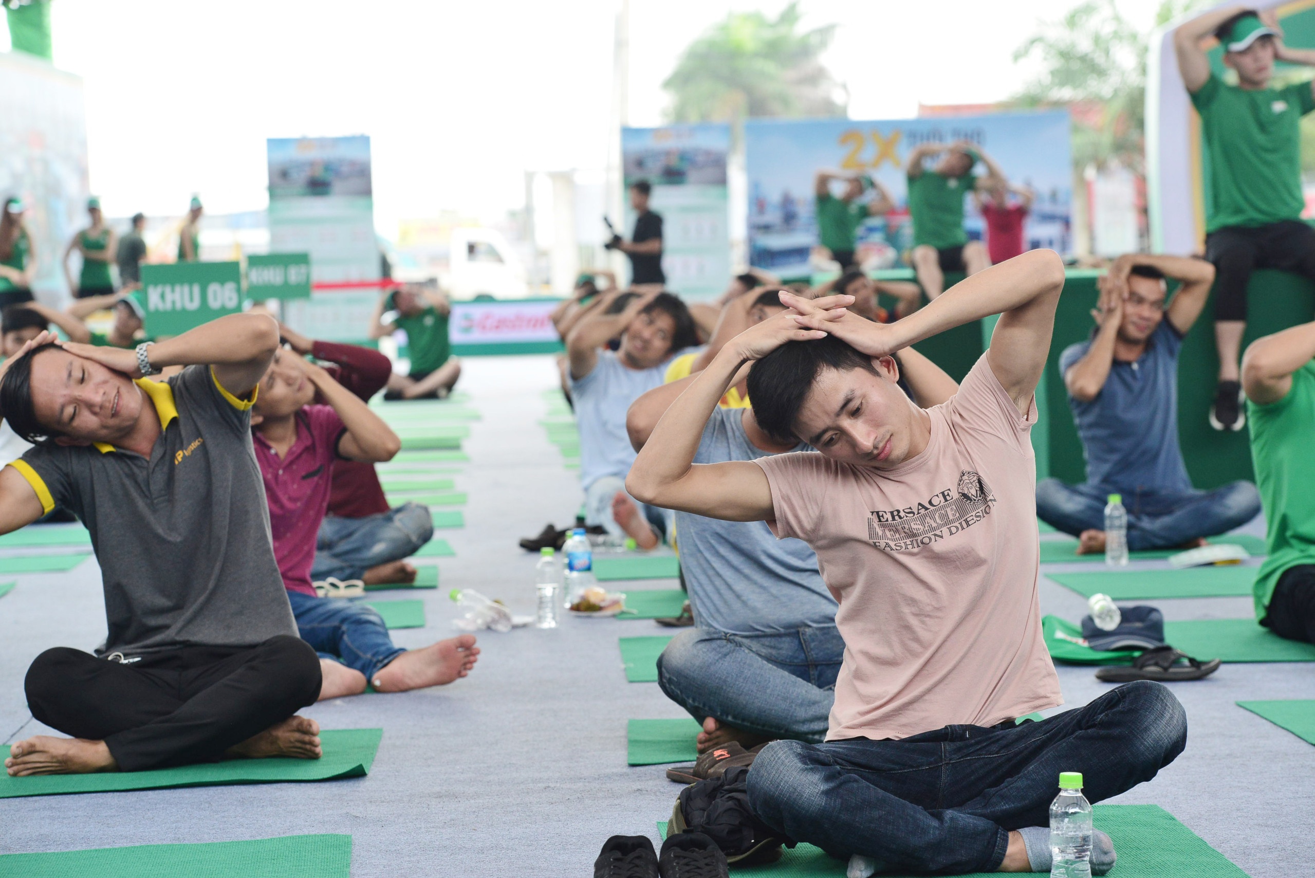 Hon 200 tai xe quy tu, thuc hien bai tap ren luyen suc khoe hinh anh