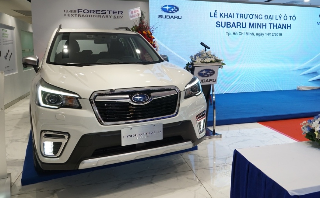Subaru Viet Nam ra mat dai ly thu 10 hinh anh