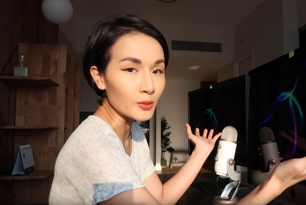 Video: Vlog Giang Oi gioi thieu mot vong quanh van phong hinh anh