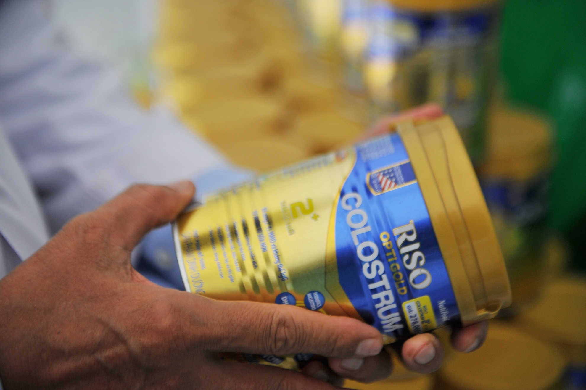 Video - Nhan sua Viet tang sua tang suc de khang cho benh nhi mien Tay hinh anh