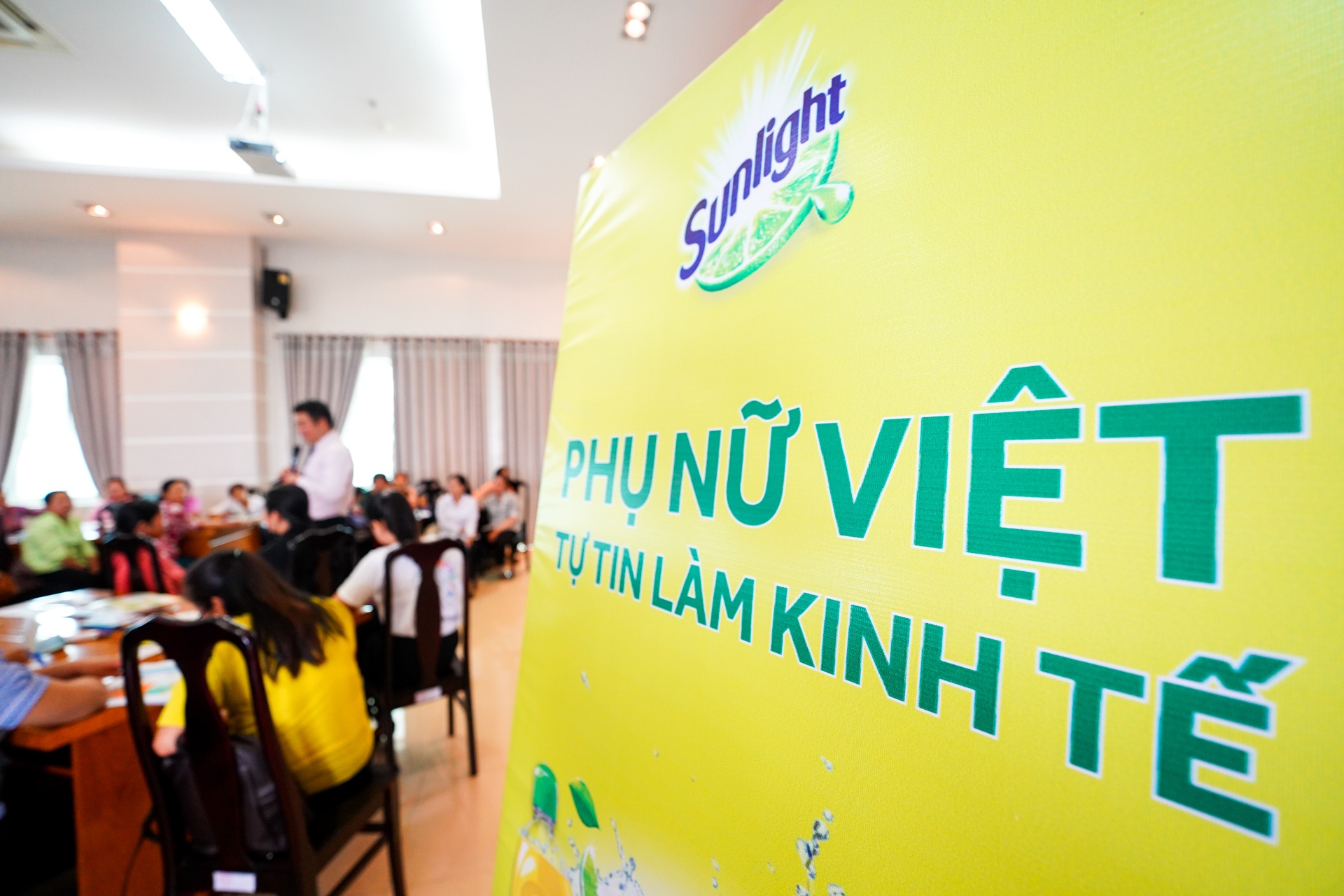 Video: Khi phu nu tu viet nen cau chuyen cua chinh minh hinh anh