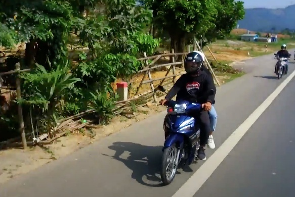 Video: Phuot 300 km kham pha Tay Bac bang Sirius Fi hinh anh