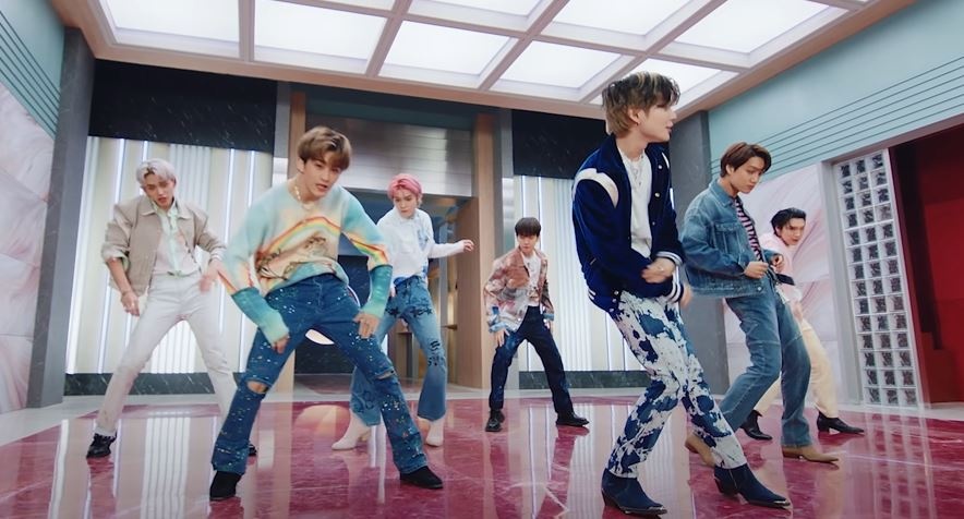 Video - MV 'We do' theo phong cach hybrid hinh anh