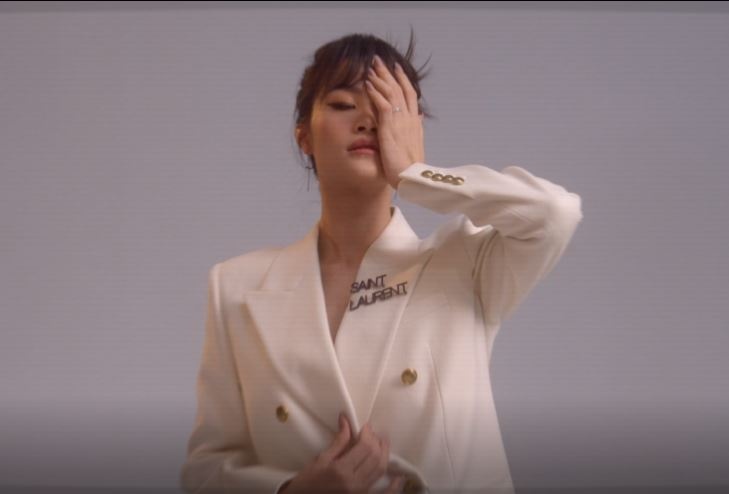 Video - Dong Nhi, Ong Cao Thang dien do hieu lam mau anh hinh anh