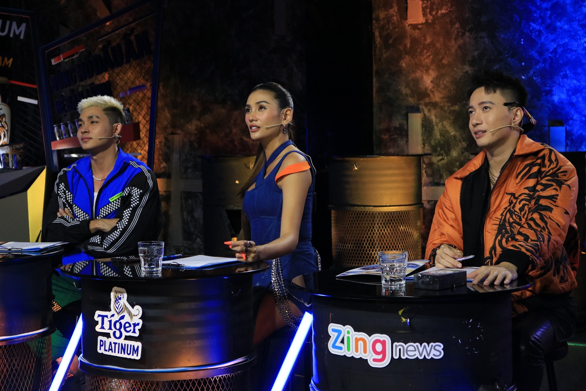 Thi sinh ve chan dung bang la bai vao top 9 Dau an he ban linh hinh anh