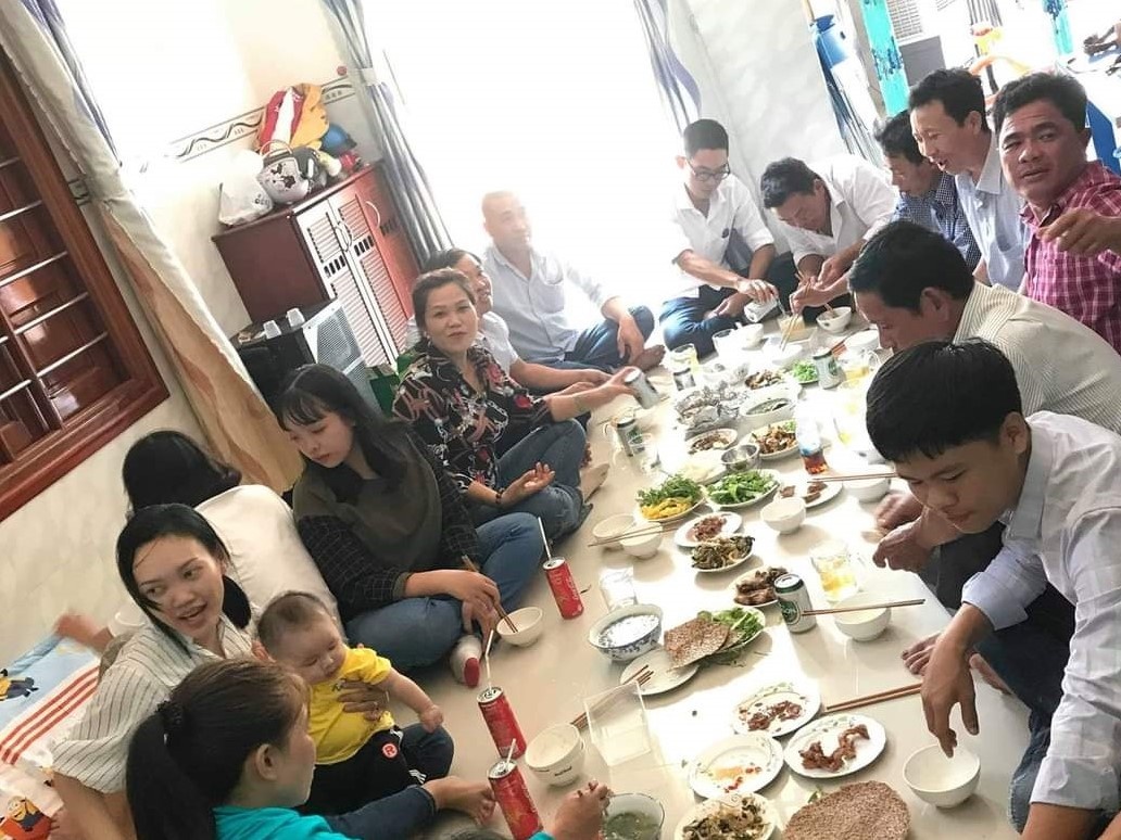 An Tet ben gia dinh hinh anh