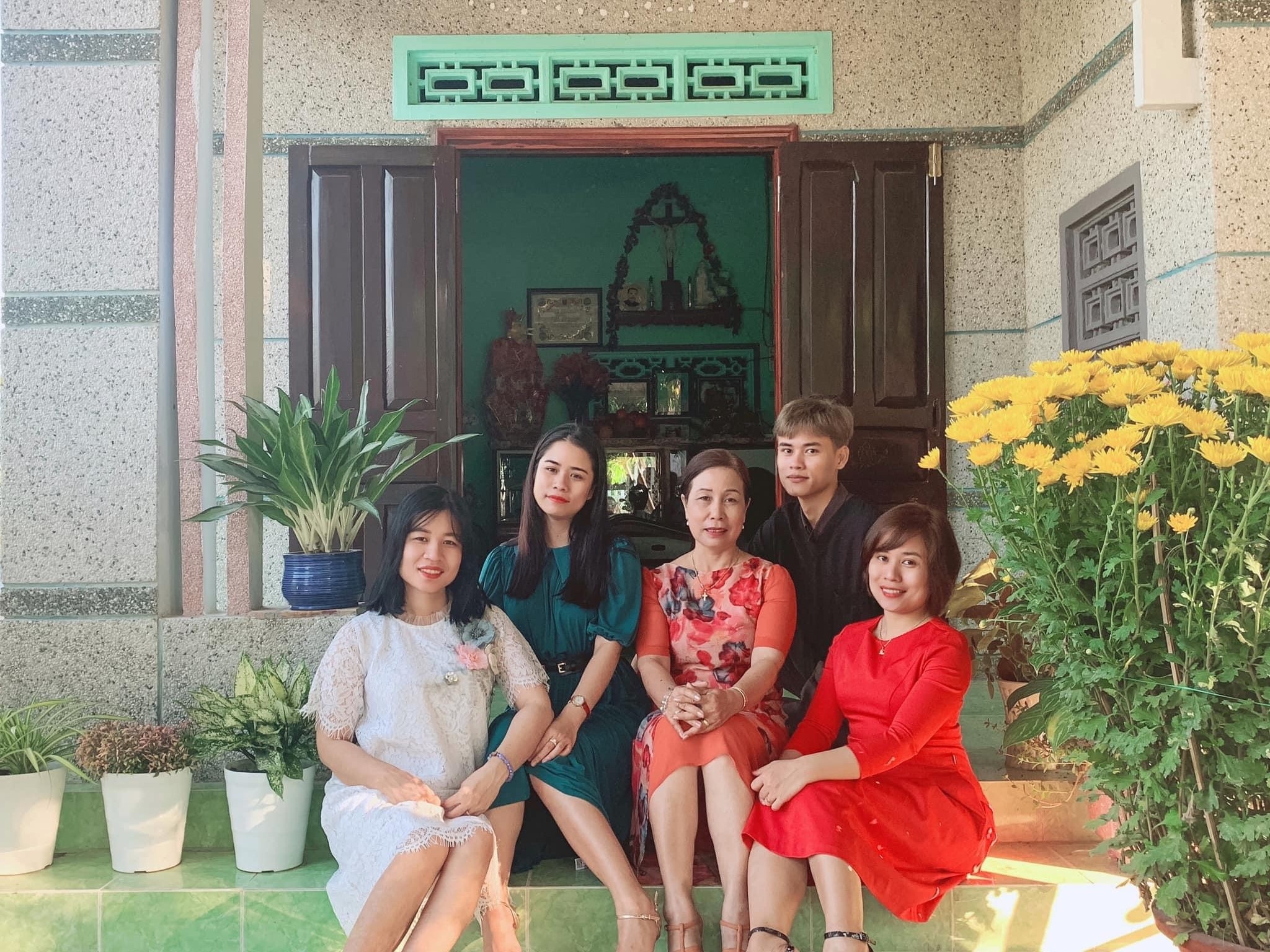 Thanh dat la co chon yeu thuong de tro ve hinh anh