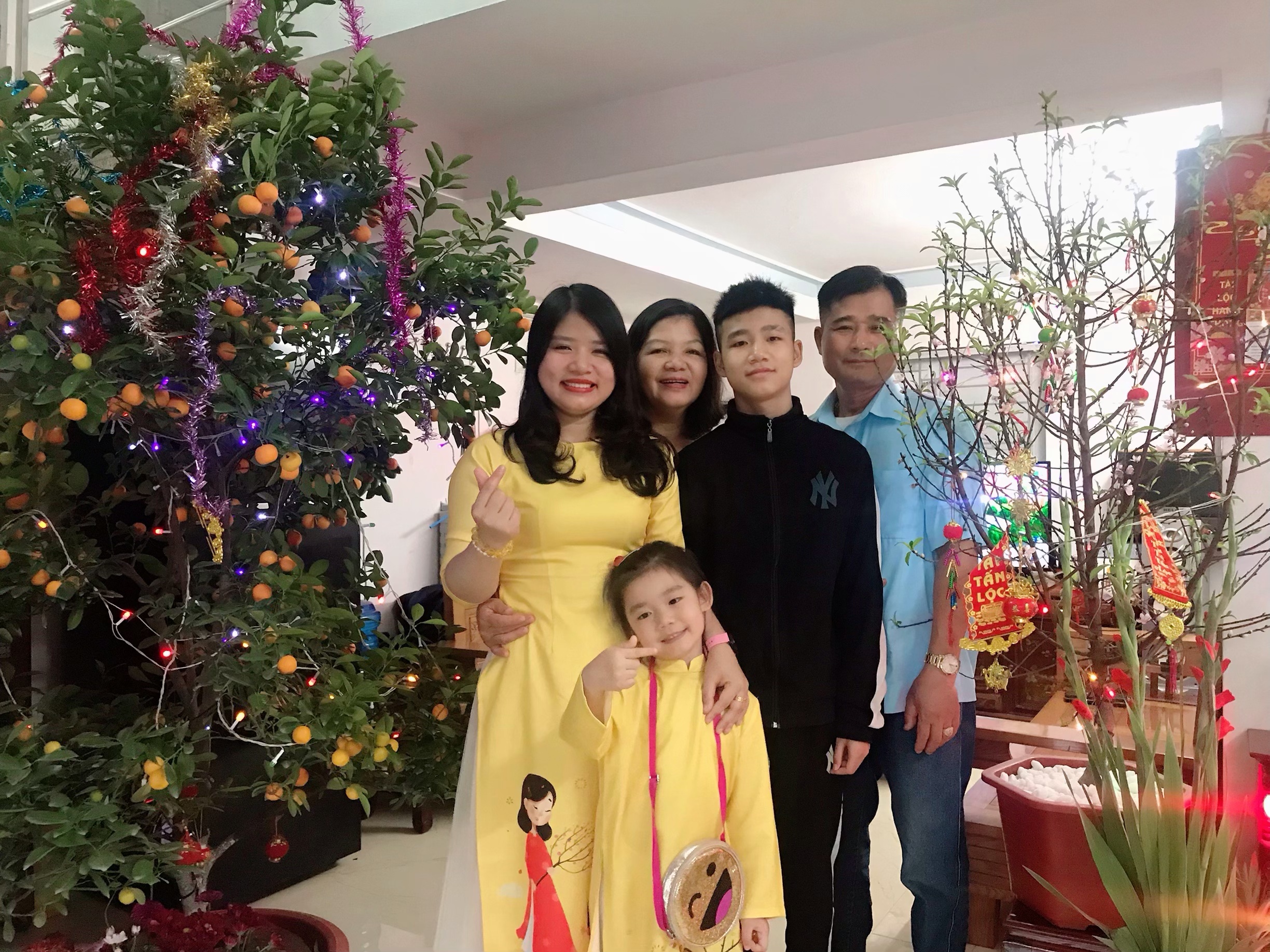 ky uc,  sum vay,  ngay Tet anh 1