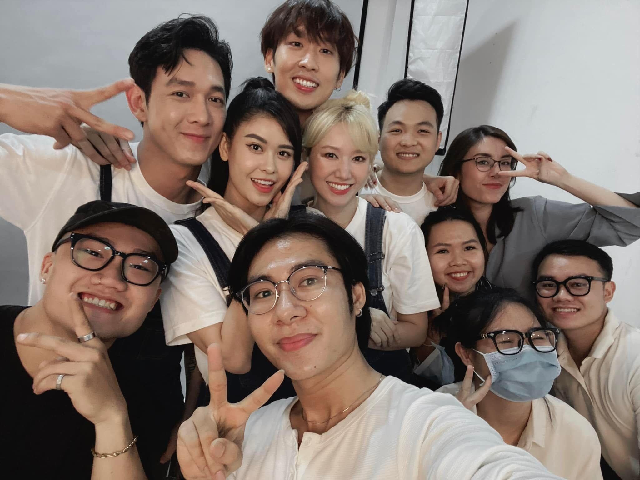 thu thach tron thoat,  squid game,  hariwon,  truong quynh anh anh 1