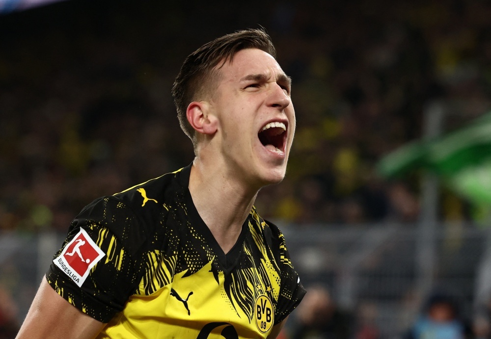 Barcelona manh tay va hang thu hinh anh