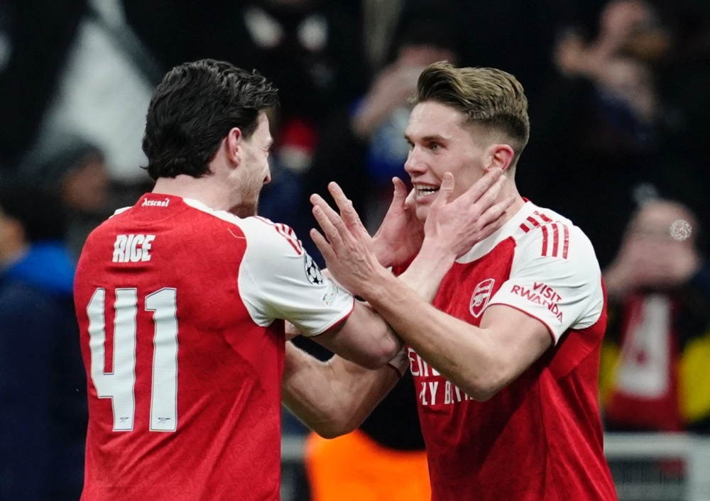 Suc hut khong tuong cua tran Arsenal - MU hinh anh