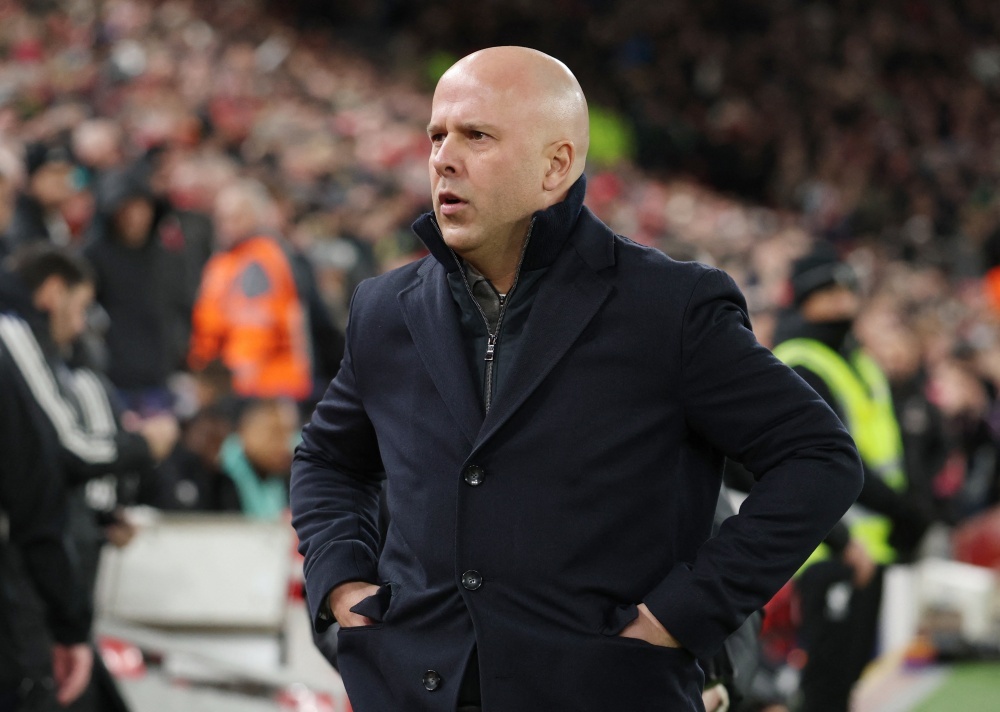 Liverpool gap rut tim hau ve sau chan thuong Frimpong hinh anh