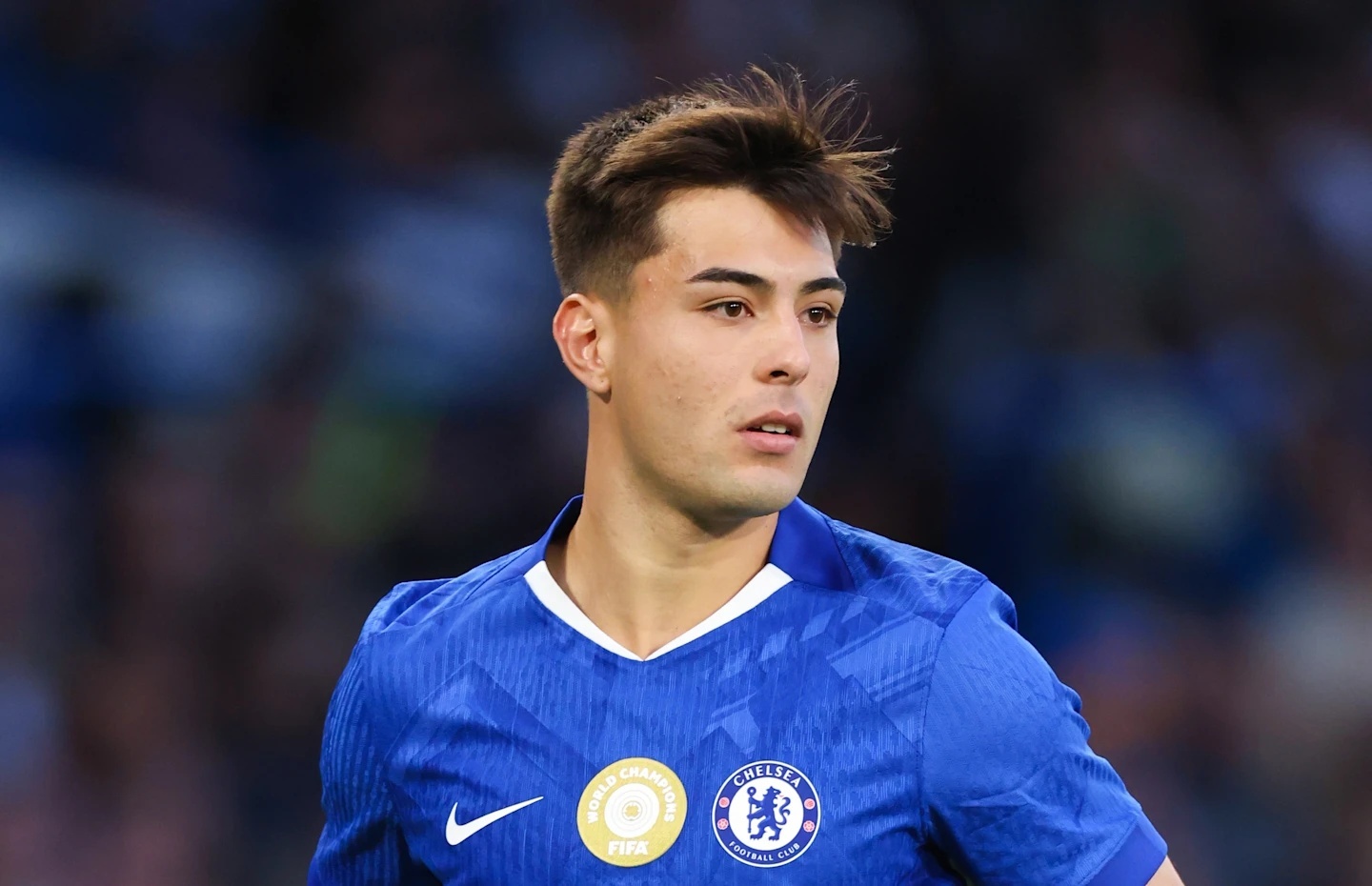 Cau thu bat khoc vi Chelsea hinh anh