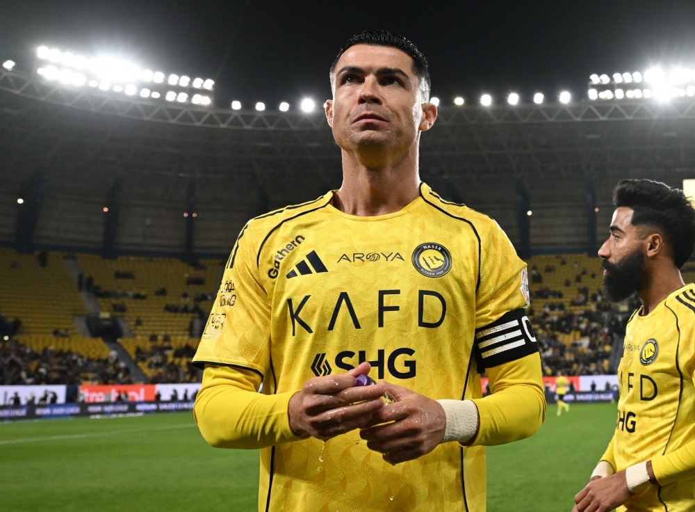 He tu tuong qua da cua Ronaldo hinh anh