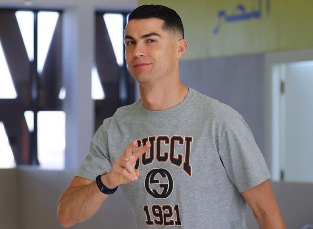 Hanh dong dau tien cua Ronaldo khi tro lai hinh anh