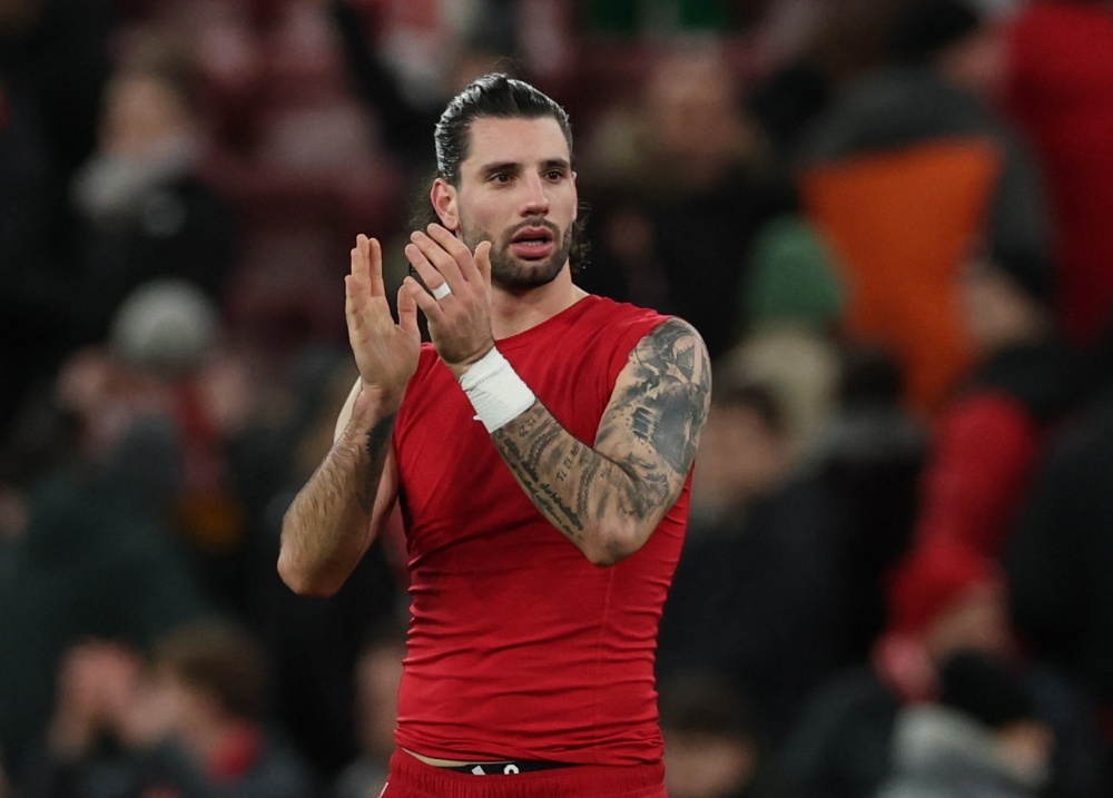 Szoboszlai tung o rat gan MU hinh anh