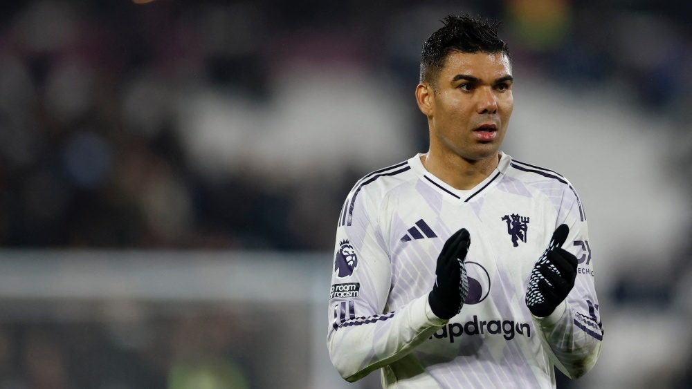 MU sap 'giai phong' 65 trieu tien luong hinh anh