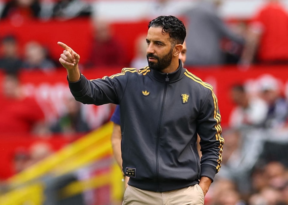 MU van co dang dap cua Amorim hinh anh