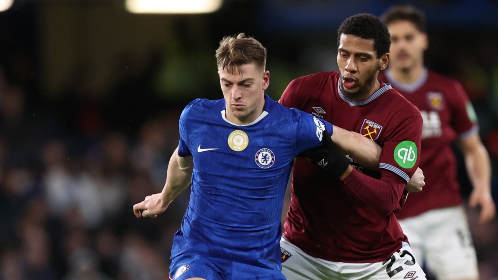 Chelsea muon ban dut Delap hinh anh