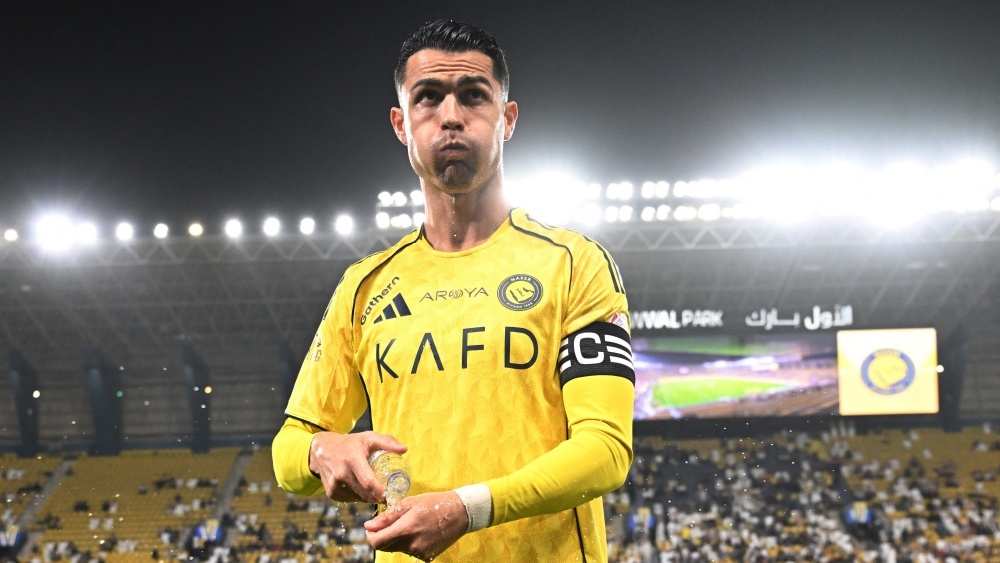 Ky luc vo tien khoang hau cua Ronaldo hinh anh