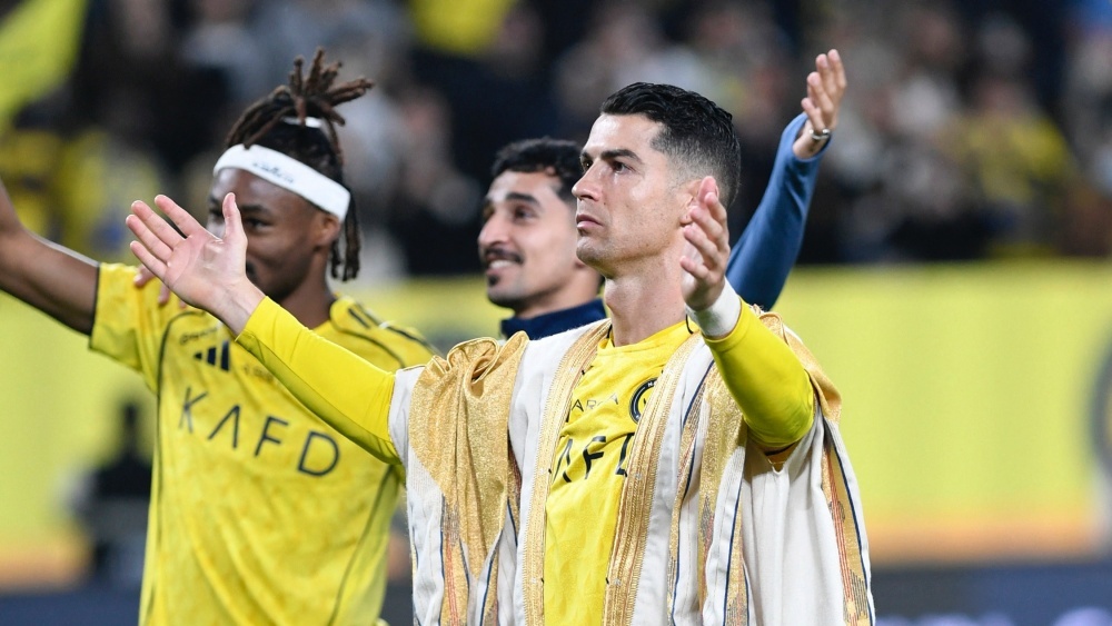 Ronaldo bung no, Al Nassr doc chiem ngoi dau hinh anh
