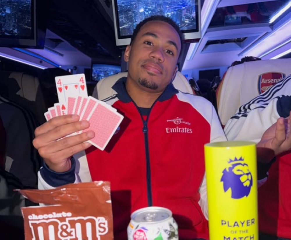 Gabriel dang bai 'ca khia' Richarlison hinh anh