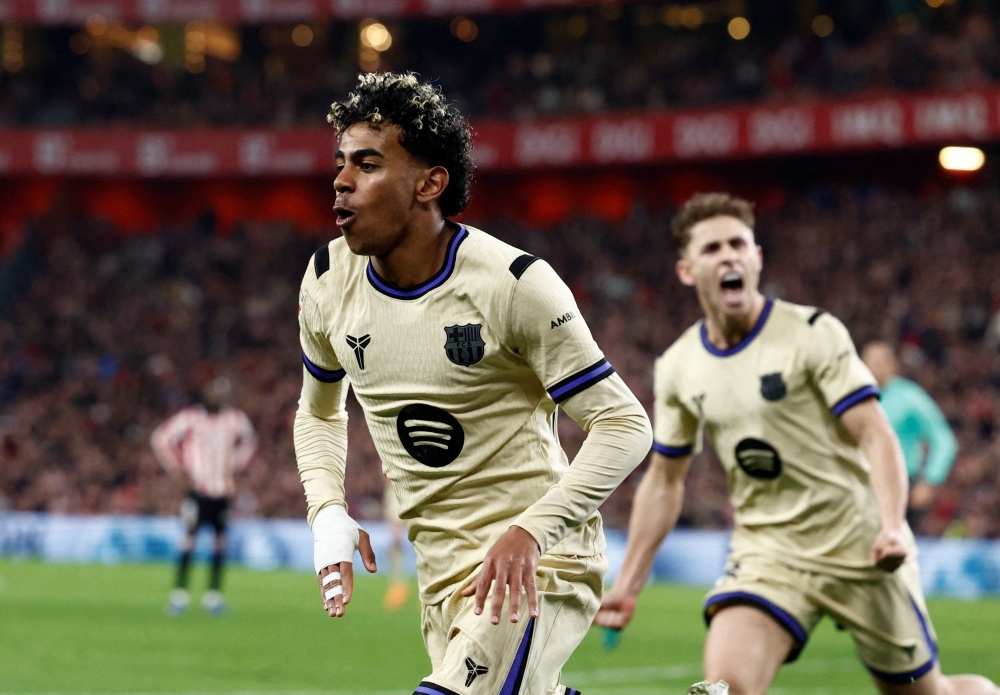 Lamine Yamal cuu Barcelona tai San Mames hinh anh