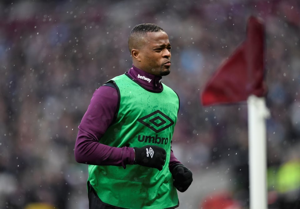 Evra chi trich dan huyen thoai MU hinh anh