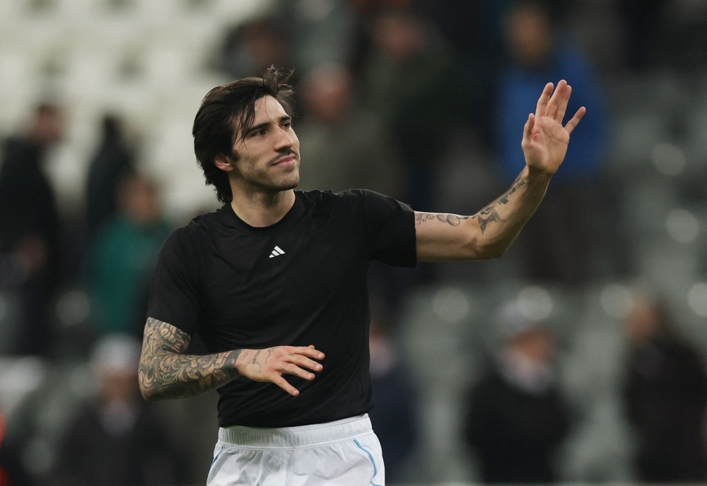 Real Madrid chen ngang vu Tonali cua MU hinh anh