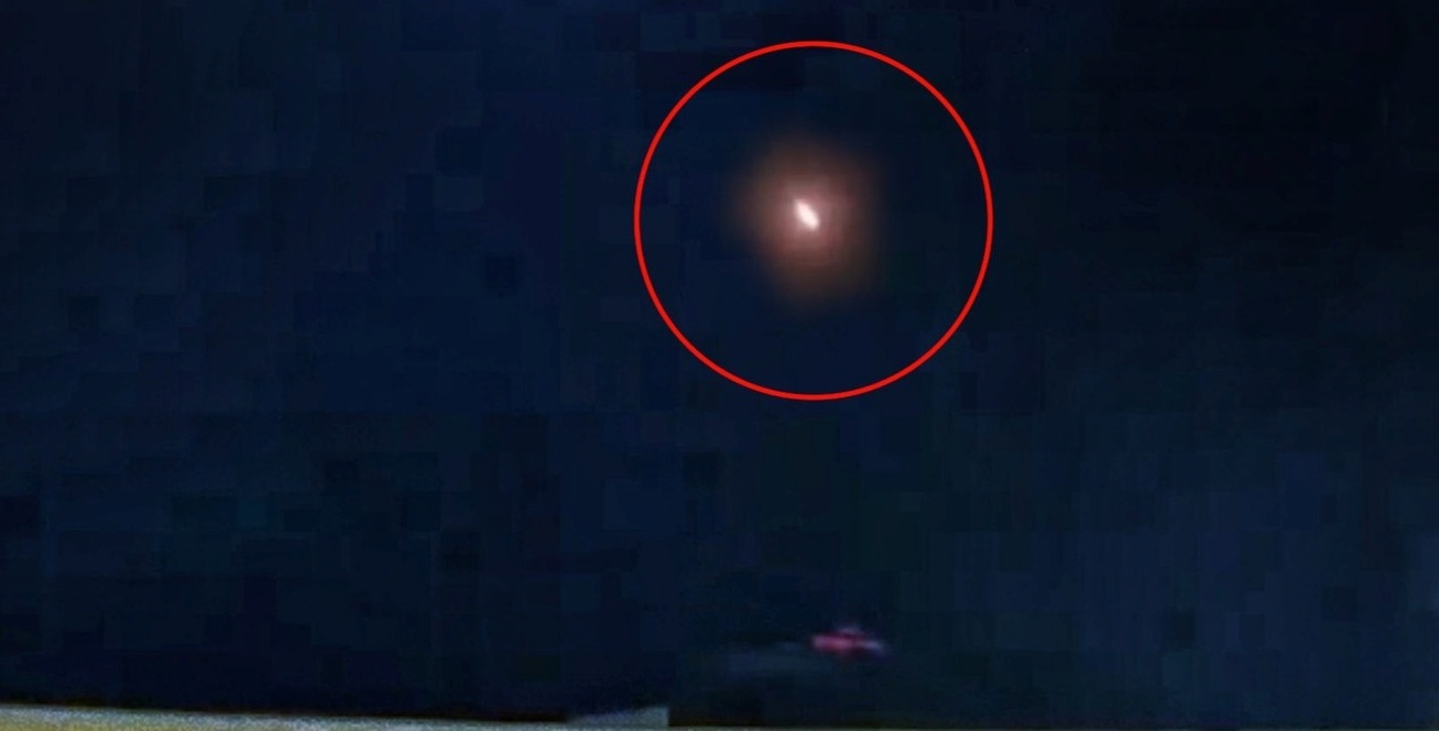 Tran dau o Iraq hoan gap vi ten lua bay ngang hinh anh