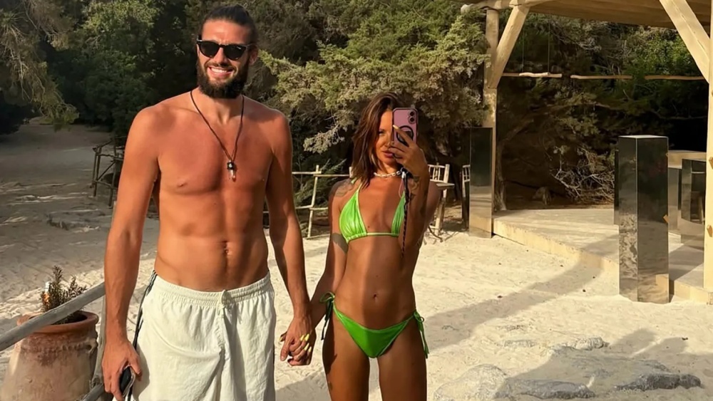 Nga re thu thach cua Andy Carroll hinh anh