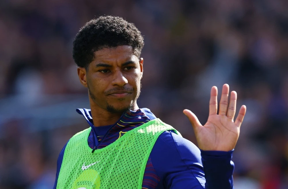 Barca tim ra cach de co Rashford hinh anh