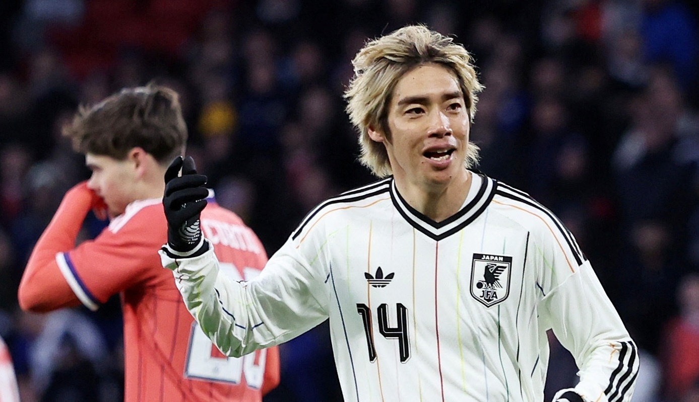 McTominay va dong doi guc nga truoc Nhat Ban hinh anh