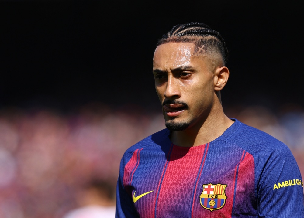 Cu soc voi Barcelona hinh anh