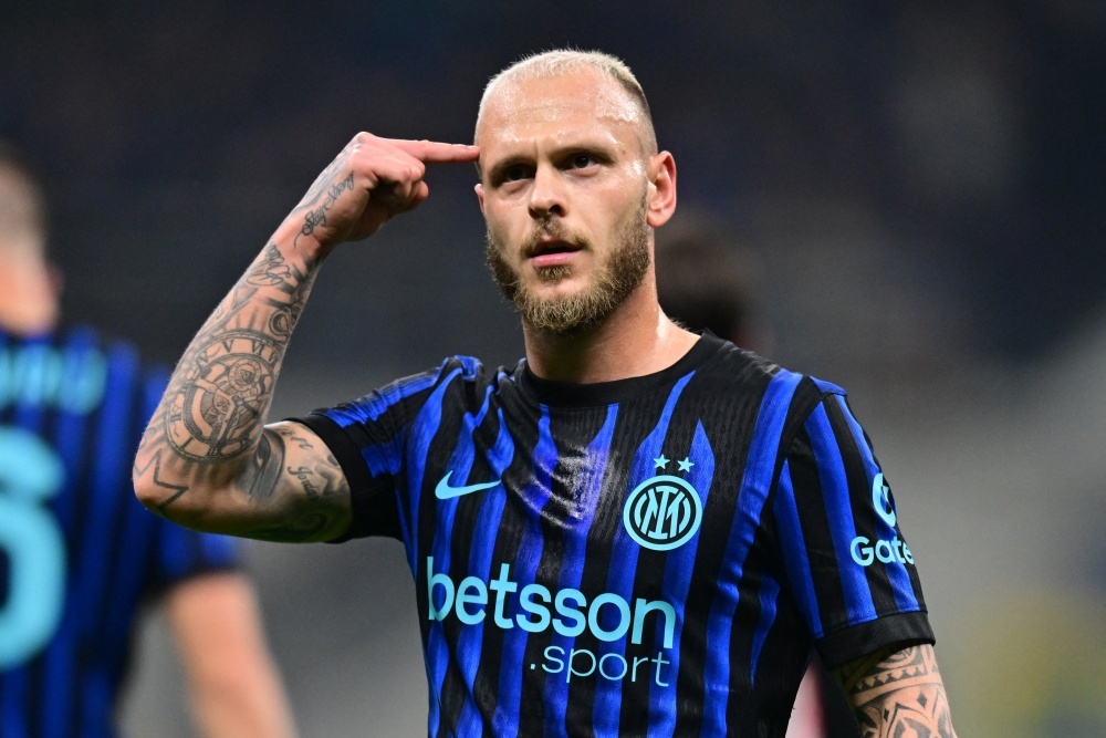 Dimarco dap tra truoc tranh cai hinh anh