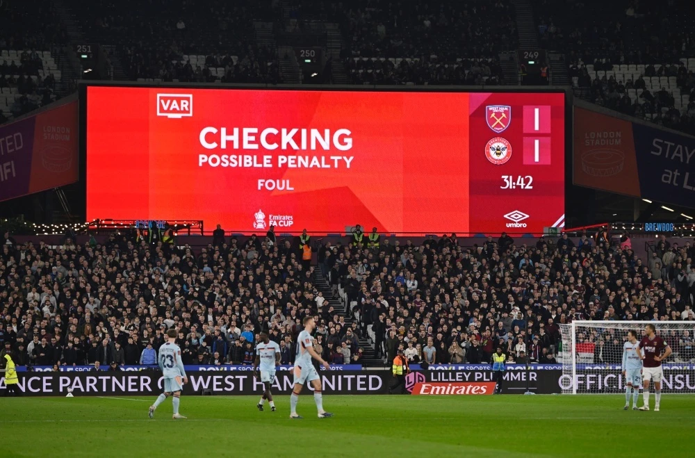 VAR la cai gai trong mat CDV Anh hinh anh