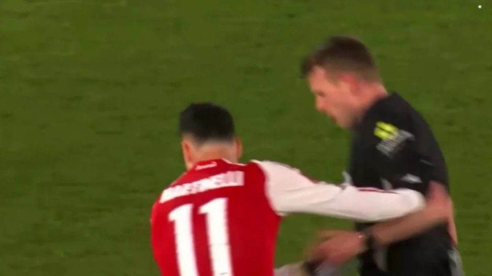 Martinelli thoat the do sau khi day trong tai hinh anh