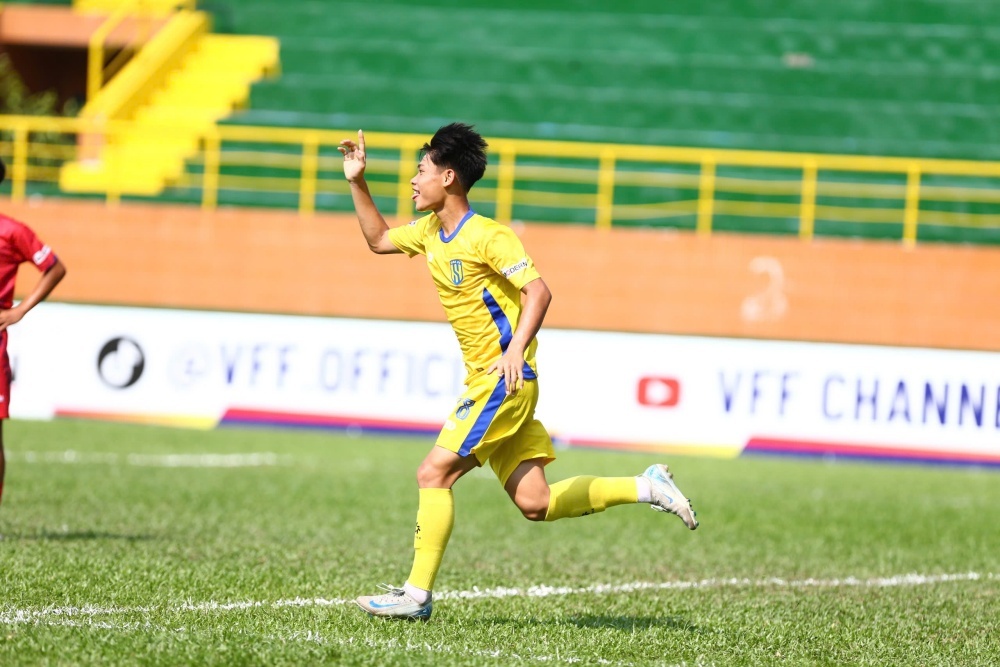 SLNA vao tu ket U15 Quoc gia hinh anh