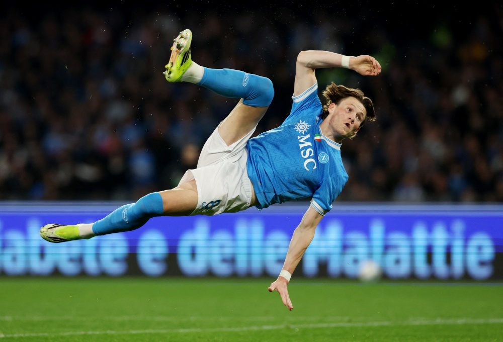 McTominay tiep tuc bung no hinh anh