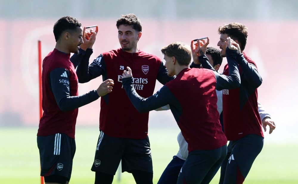 Arsenal thanh tro cuoi hinh anh