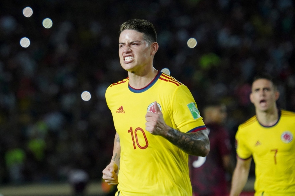 Vu thang kien hang trieu euro cua James Rodriguez hinh anh