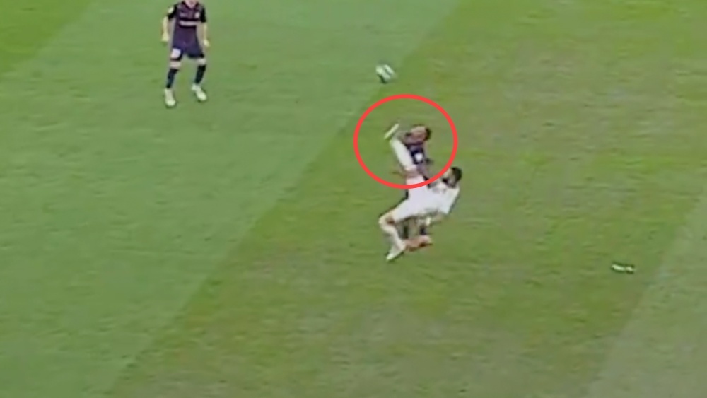 Tran dau o AFC Champions League hon loan vi bao luc hinh anh