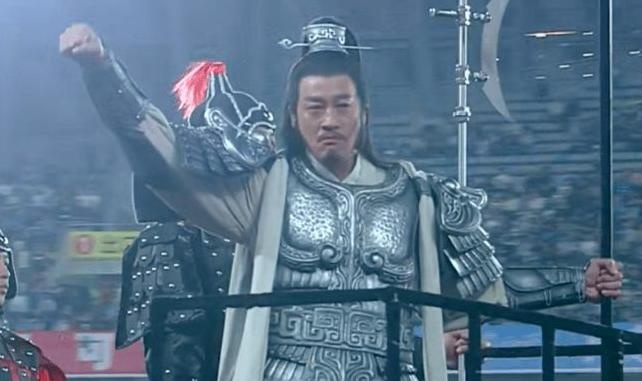 Ha Nhuan Dong tai hien hinh tuong Hang Vu, lam bung no san bong da hinh anh