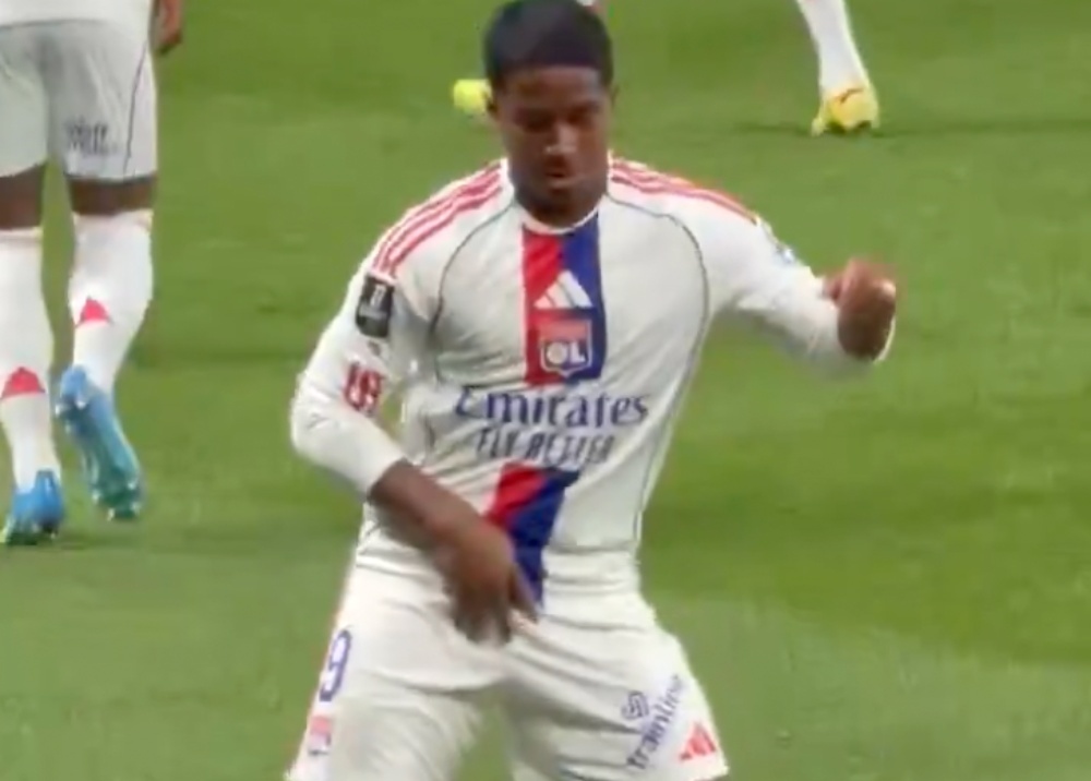 Hakimi 'nong mat' vi dieu nhay an mung cua Endrick hinh anh