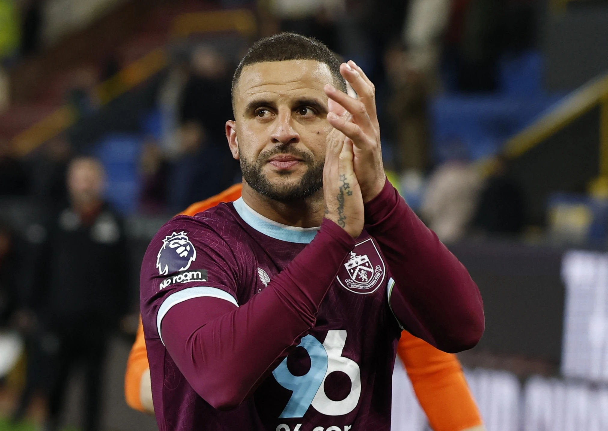 Burnley mac ket trong vong luan quan xuong hang hinh anh